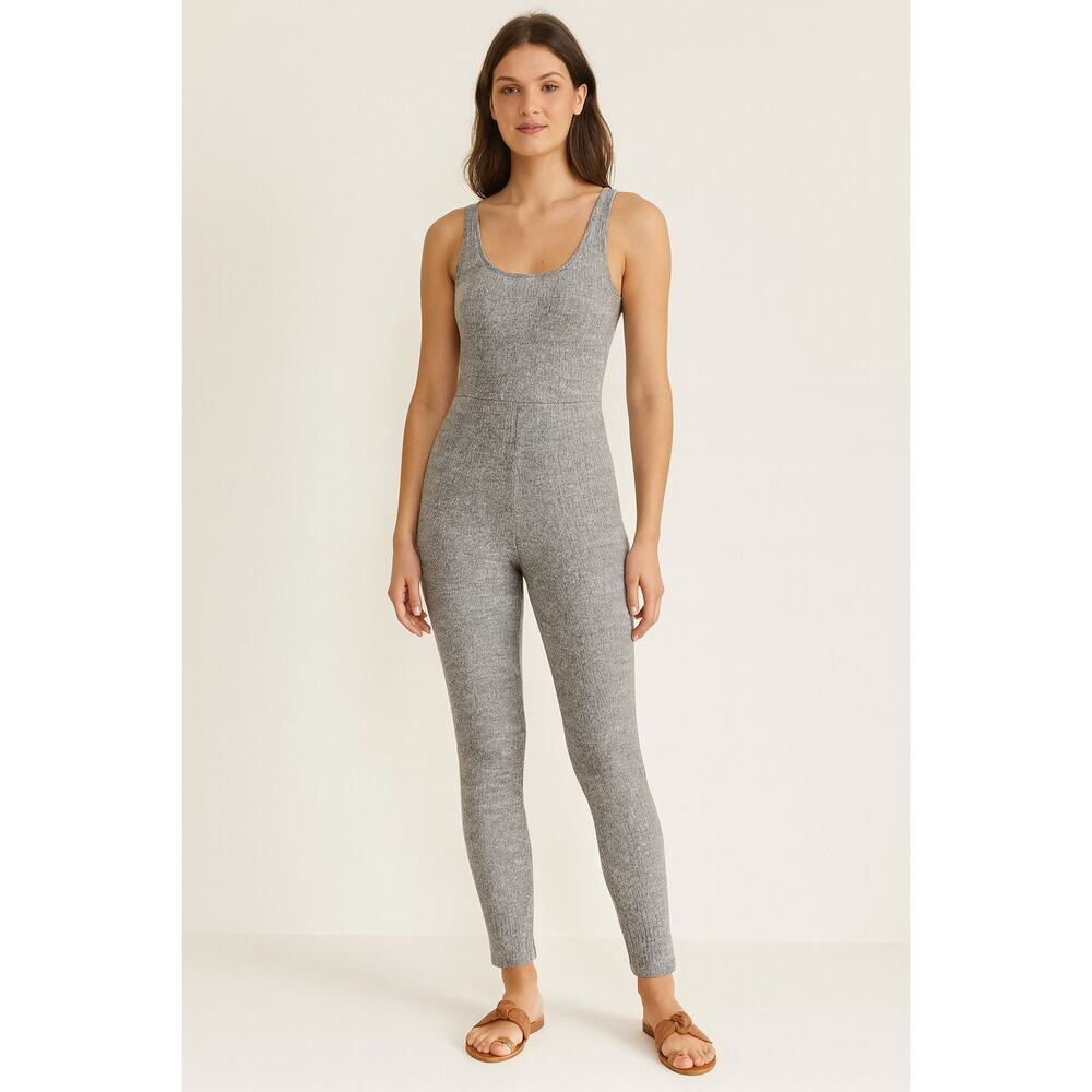 Popular 21 Gray Ribbed Knit Jumpsuit – Medium Scoop Neck Slim Fit One-Piece0